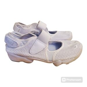 Nike Womens Air Rift Breathe Pure Platinum, size 10